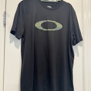 Men’s Oakley Shirt